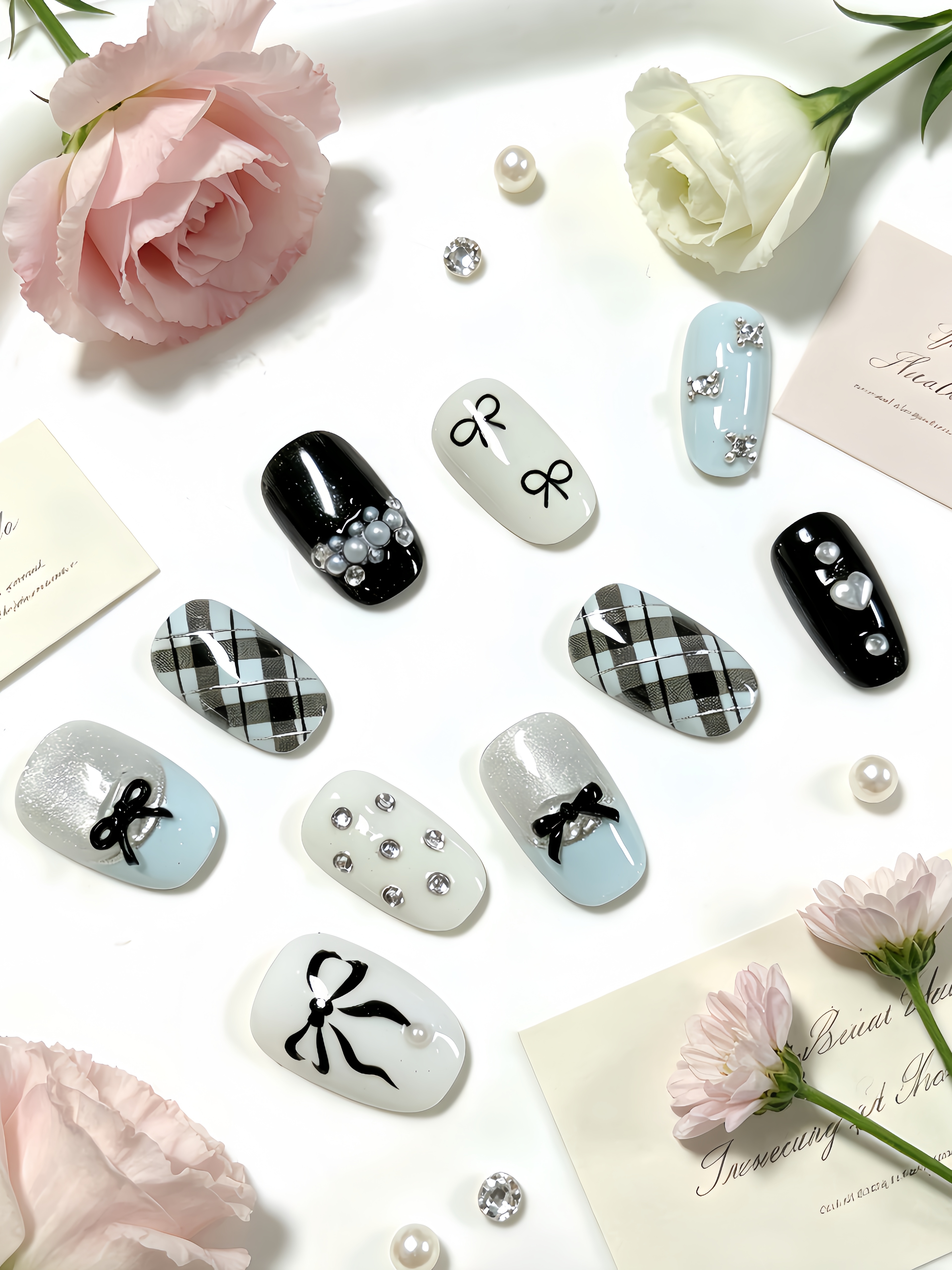 Nail Art Jelly - 10 Short Oval-Shaped Press-On Nails, with