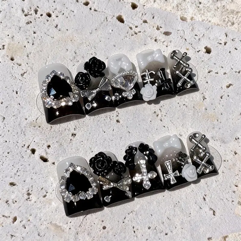 Sweet Edgy Dark Alloy Duckbill - огляд і ціна Nail Art French Nails